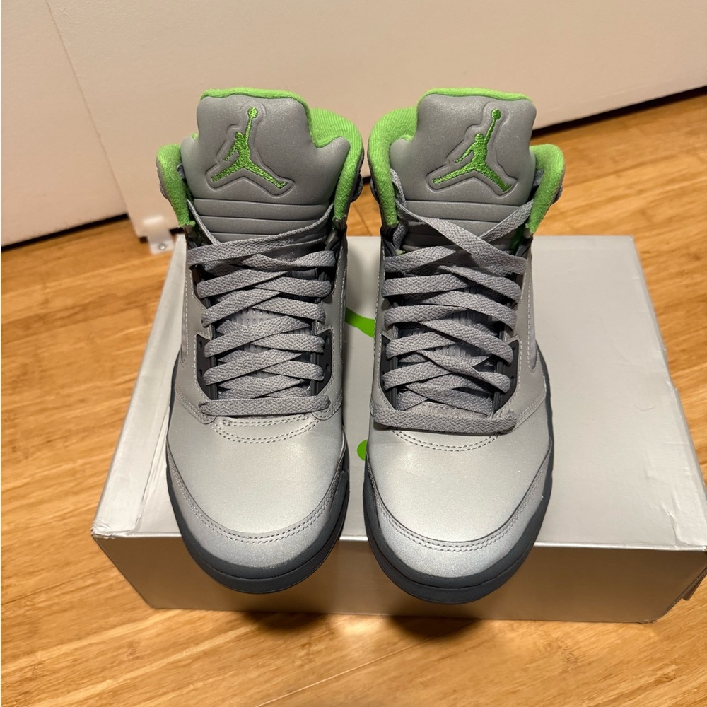 Nike Gray and Green Sneakers Modern Design